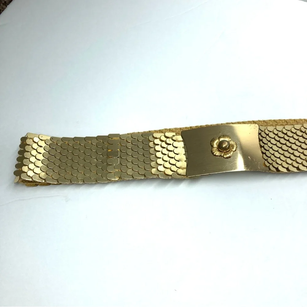 Vintage 80s Gold Metallic Fish Scale Belt Stretch Disco Glam Flower Buckle Large